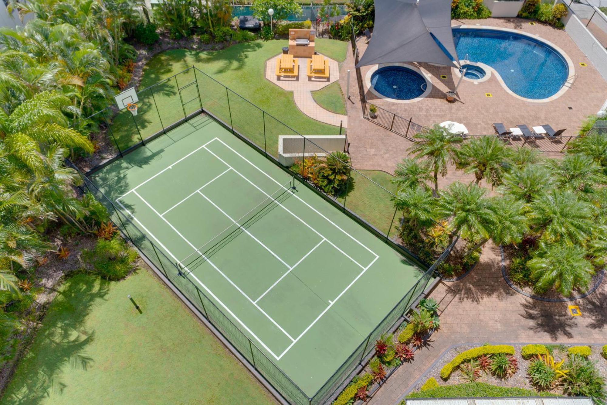 Paradise! 2br In The Heart Of Gc With Ocean Views Gold Coast