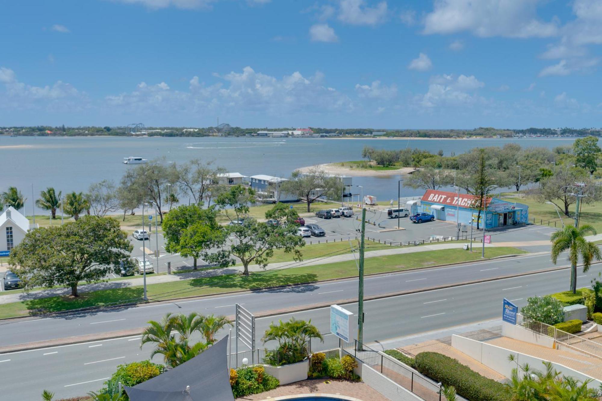 Paradise! 2br In The Heart Of Gc With Ocean Views Apartment Gold Coast