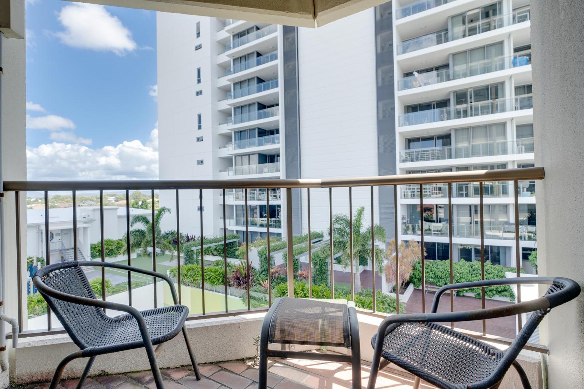 Paradise! 2br In The Heart Of Gc With Ocean Views * Gold Coast